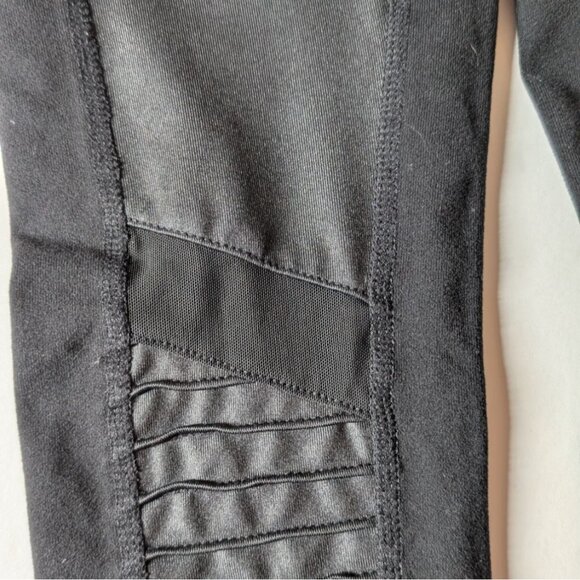 Alo Moto Legging Womens Size XS Yoga Athleisure Black - Picture 8 of 8